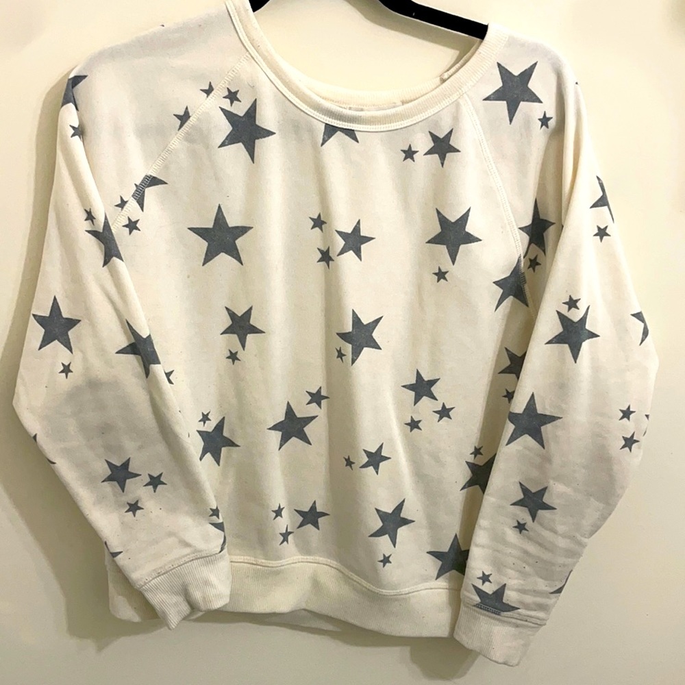 Thin White and Gray Crewneck With Stars-USED